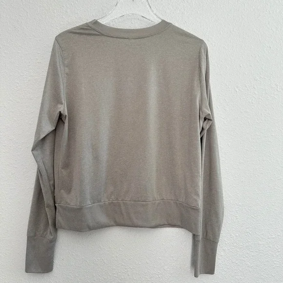 Vuori Daydream Crew Women Medium Gray Long Sleeve Athleisure - Picture 2 of 4